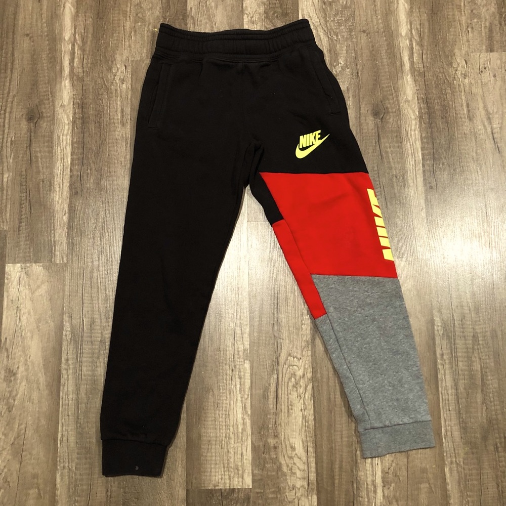 Boy Nike sweatpants